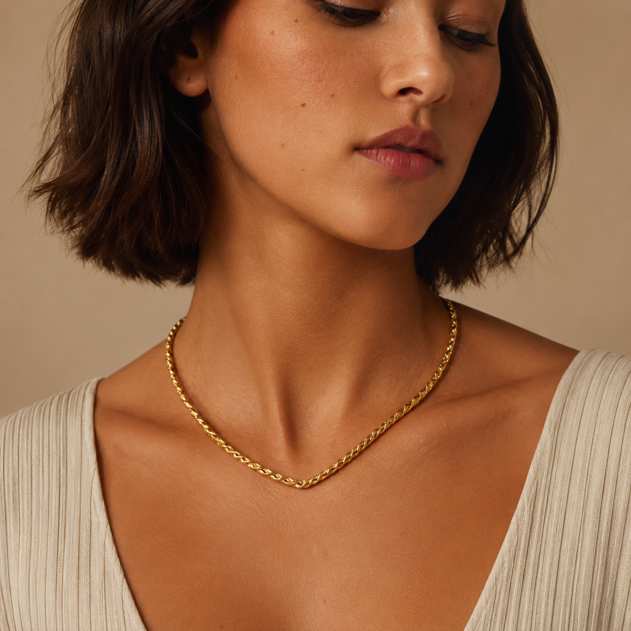 Semijoia Colar Choker Aro Trançado 10cm Banho Ouro 18K