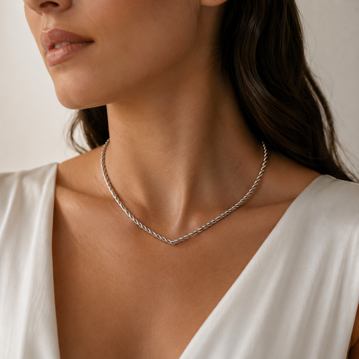 Semijoia Colar Choker Aro Trançado 10cm Banho Ródio