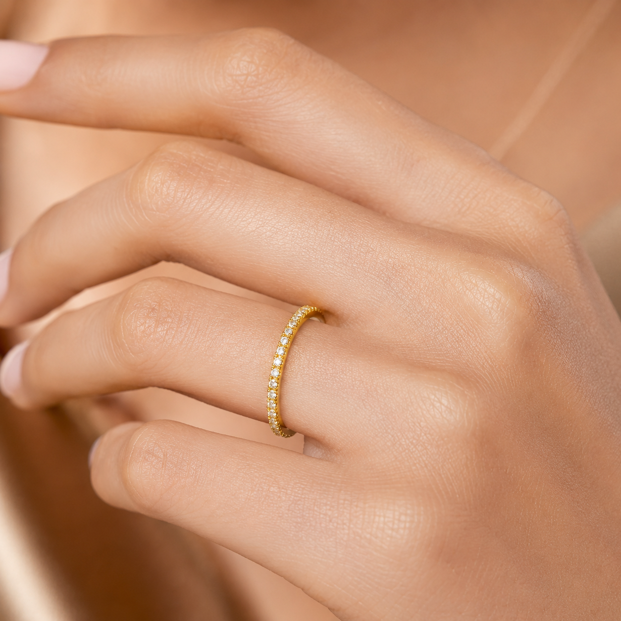 Semijoia Anel Meia Aliança Cravejada 3mm Aro 20 Banho Ouro 18K