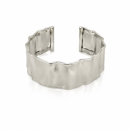 Semijoia Pulseira Bracelete Martelado 53mm Banho Ródio