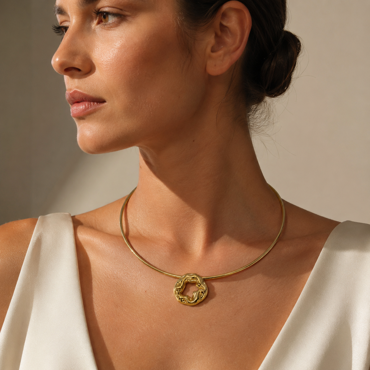 Semijoia Colar Choker Aro 12 Cm Pingente Orgânico Banho Ouro 18K