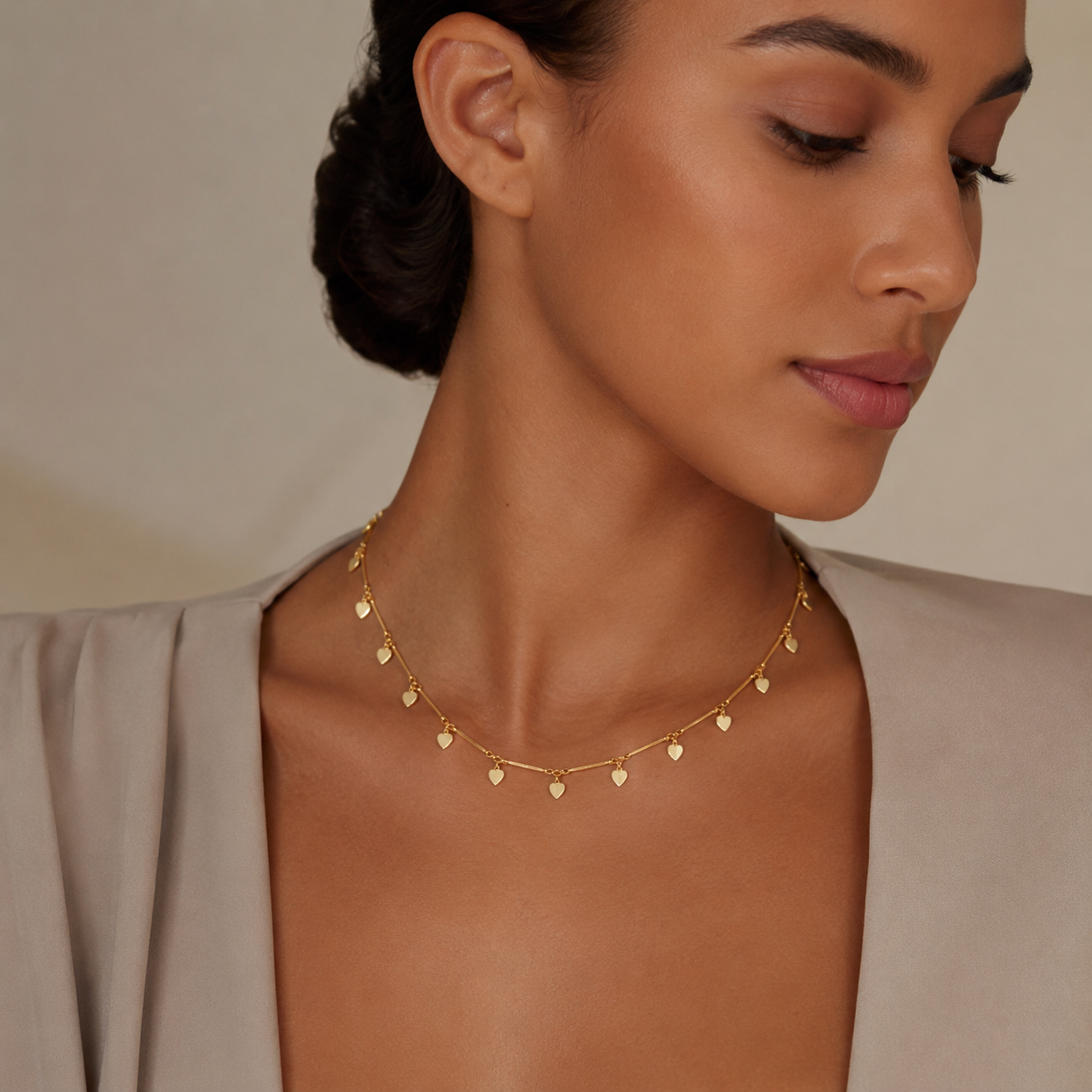 Semijoia Colar Choker Corações 40cm Banho Ouro 18K