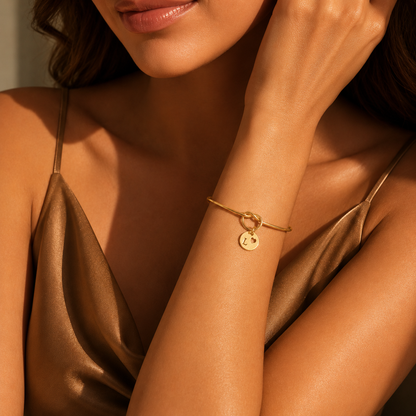 Semijoia Pulseira Bracelete Nozinho Inicial (L) 58mm Banho Ouro 18K