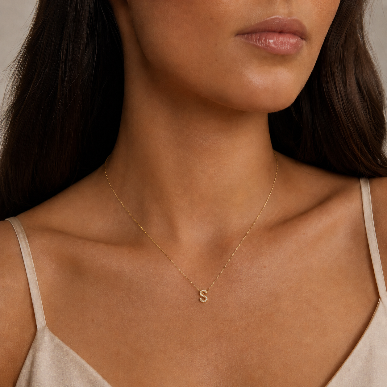 Semijoia Pingente Letra (S) Mini Cravejado 10mm Banho Ouro 18K