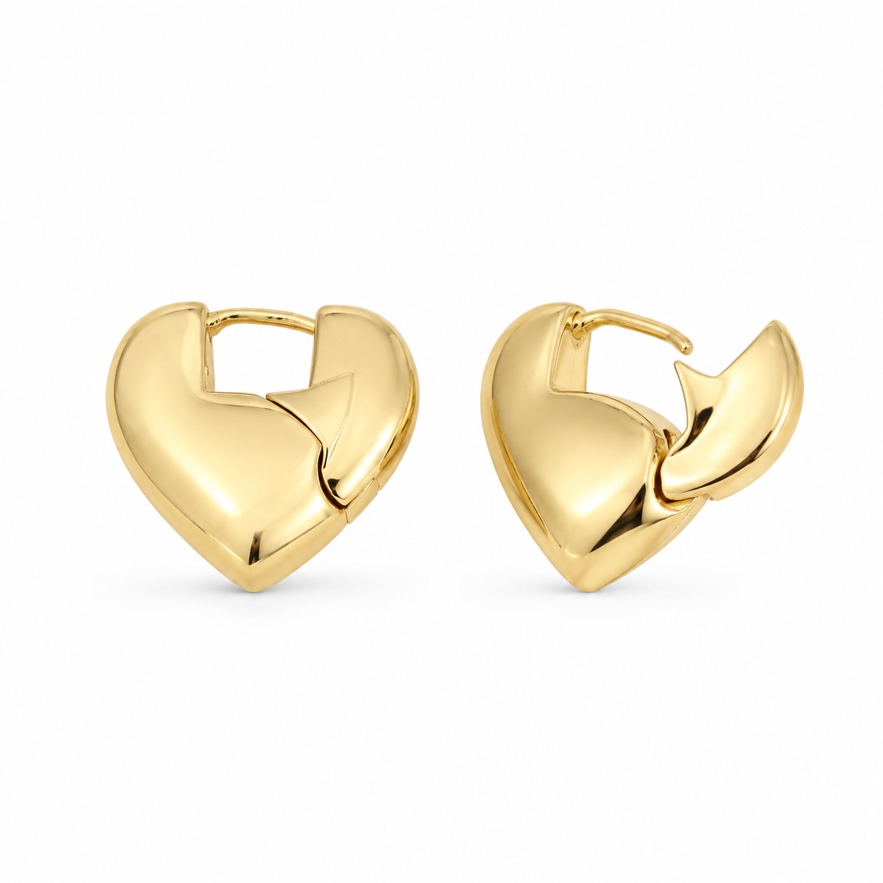 Semijoia Brinco Coração Liso Pequeno 18mm Banho Ouro 18K