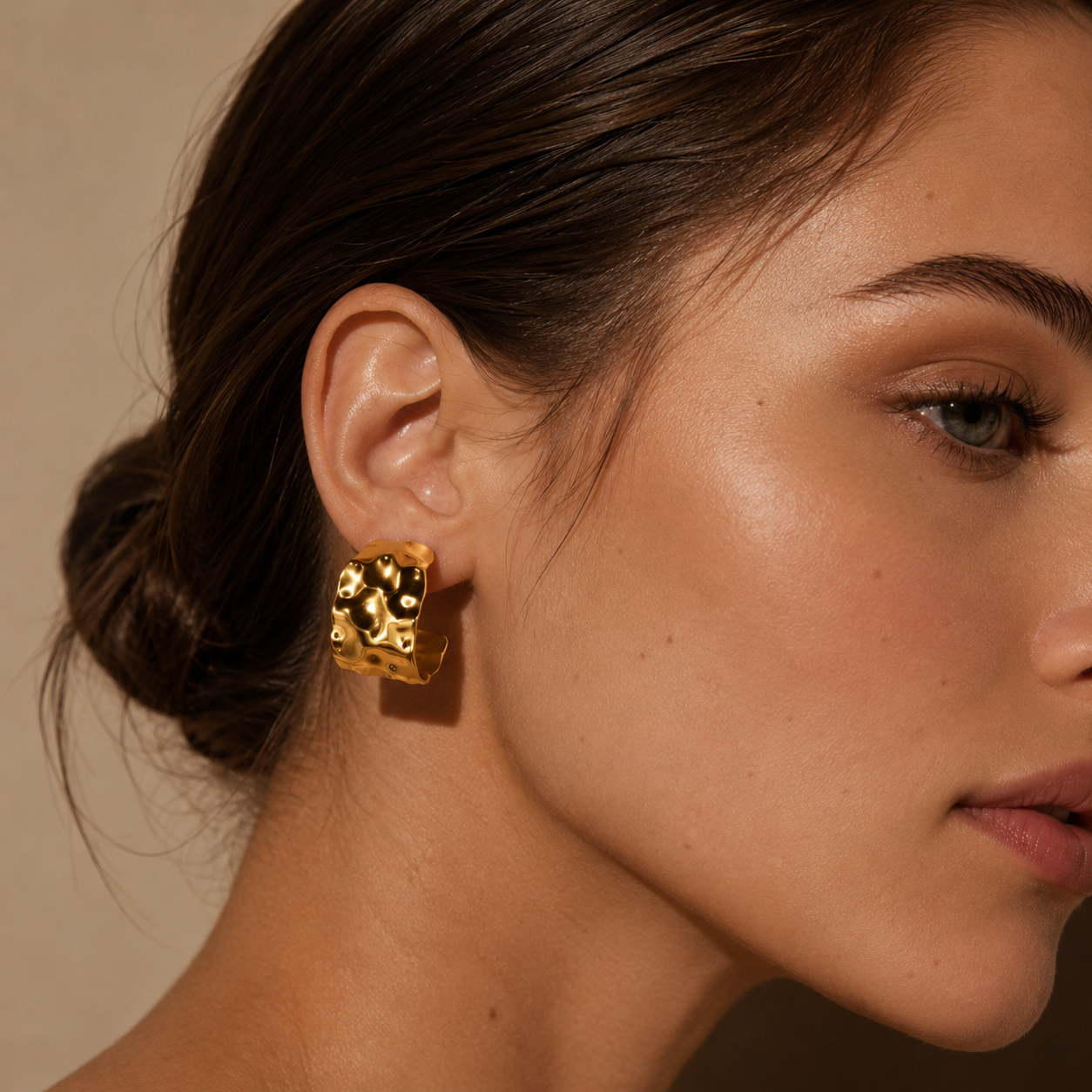 Semijoia Brinco Argola Orgânica 25mm Banho Ouro 18K
