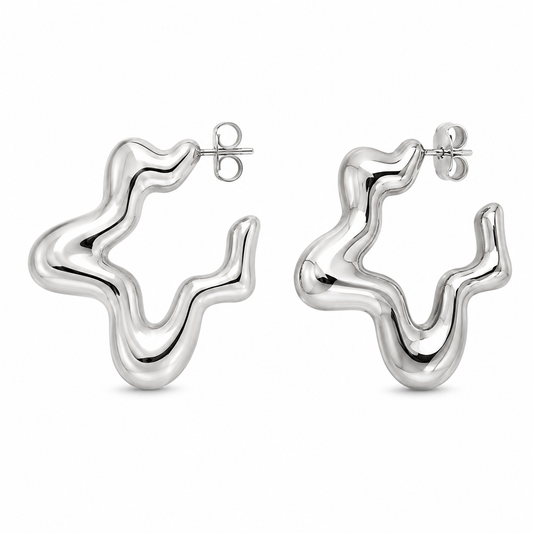 Semijoia Brinco Argola Estrela Assimétrica 34mm Banho Ródio