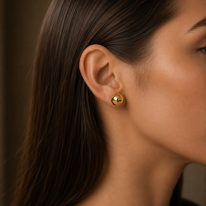Semijoia Brinco Bola Lisa 12mm Banho Ouro 18K