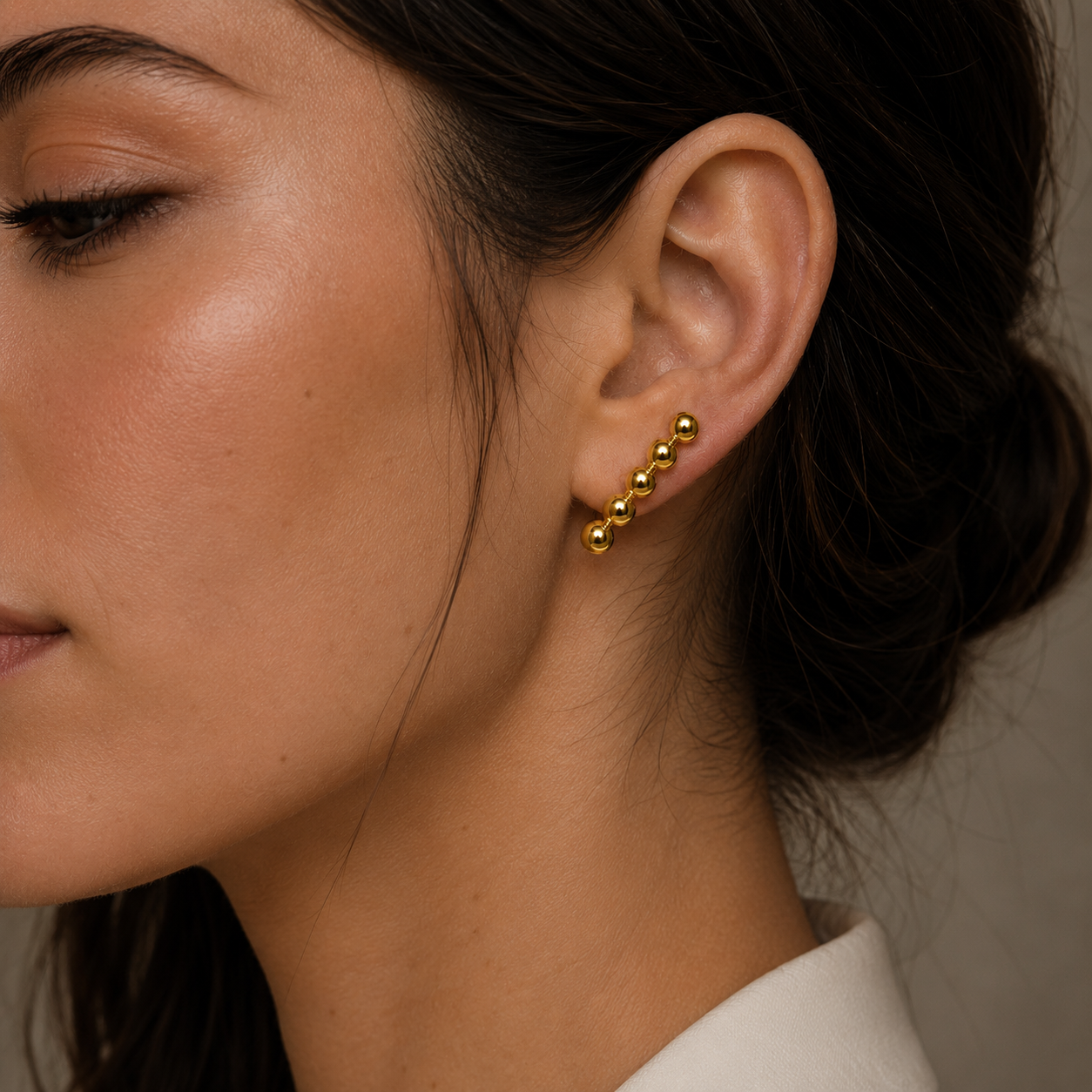 Semijoia Brinco Ear Cuff Bolinhas Lisas 21mm Banho Ouro 18K