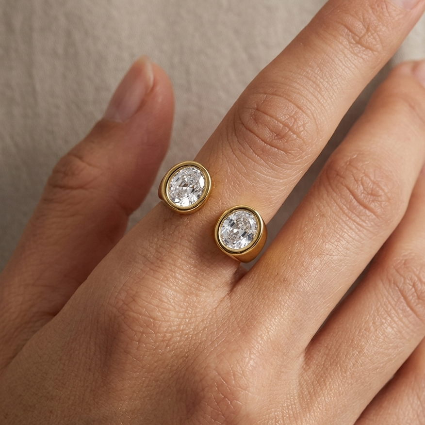 Semijoia Anel Ajustável Zircônias Ovais 10mm Banho Ouro 18K